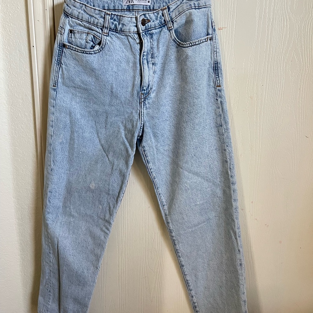 High waist slim leg Mom fit jeans